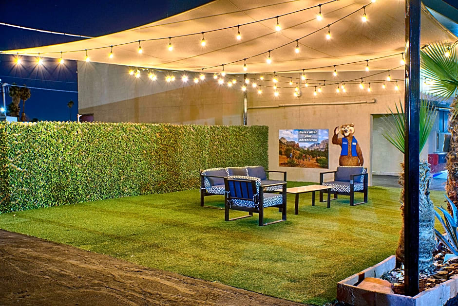 Travelodge Phoenix Downtown – Phoenix, AZ