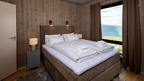 Three-Bedroom Apartment with Mountain View