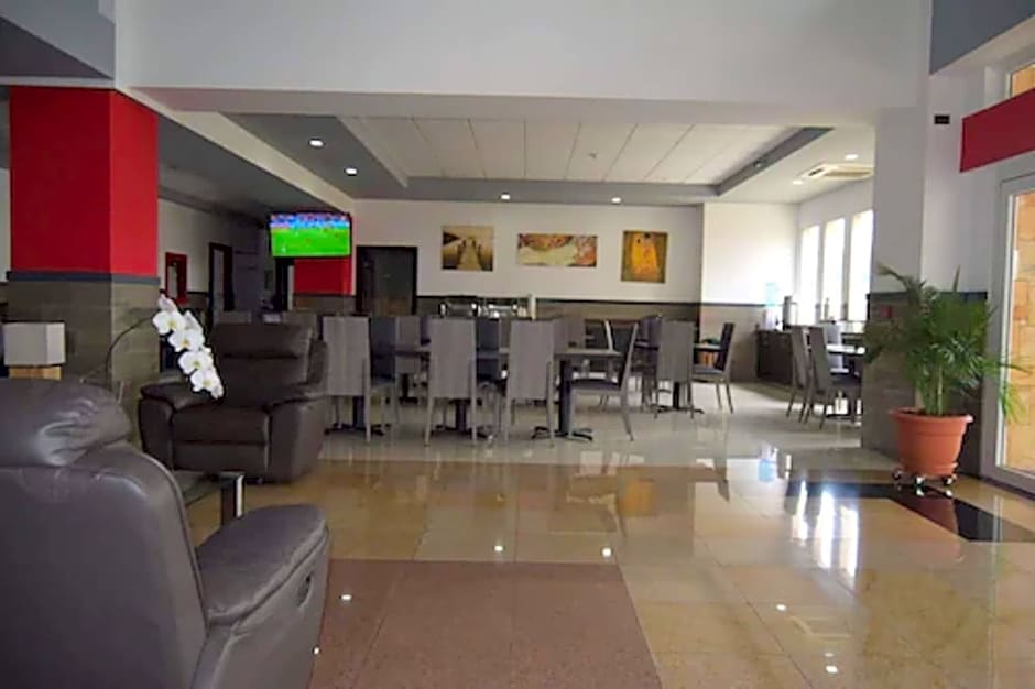 Beverly Hills: Hotel & Business