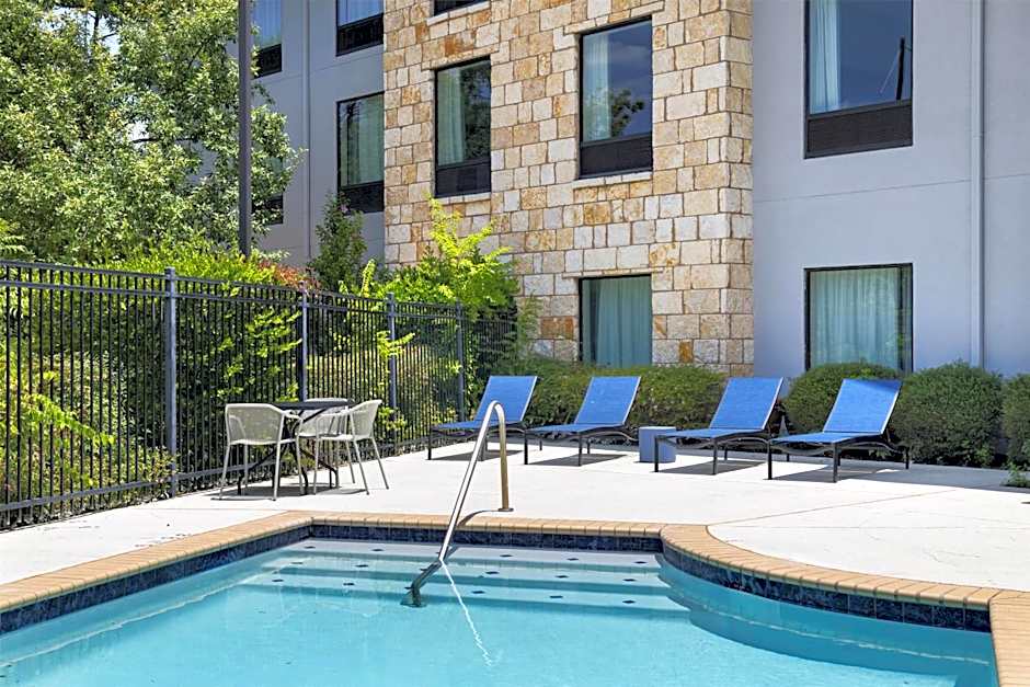 Hampton Inn & Suites Austin-Lakeway