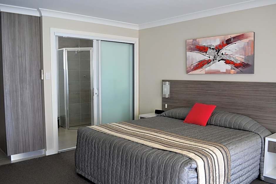 Cattlemans Country Motor Inn & Serviced Apartments