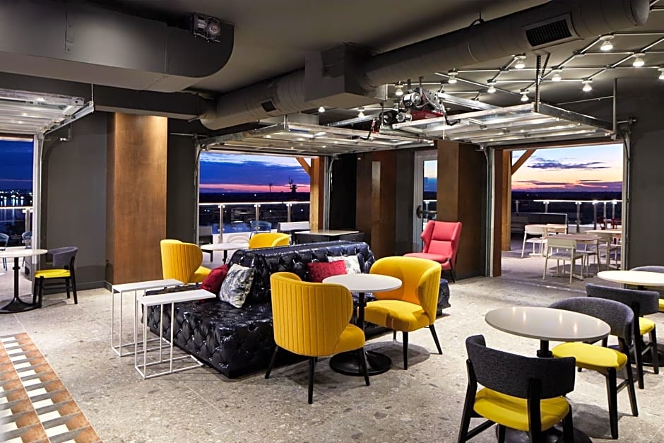 Aloft Wilmington at Coastline Center