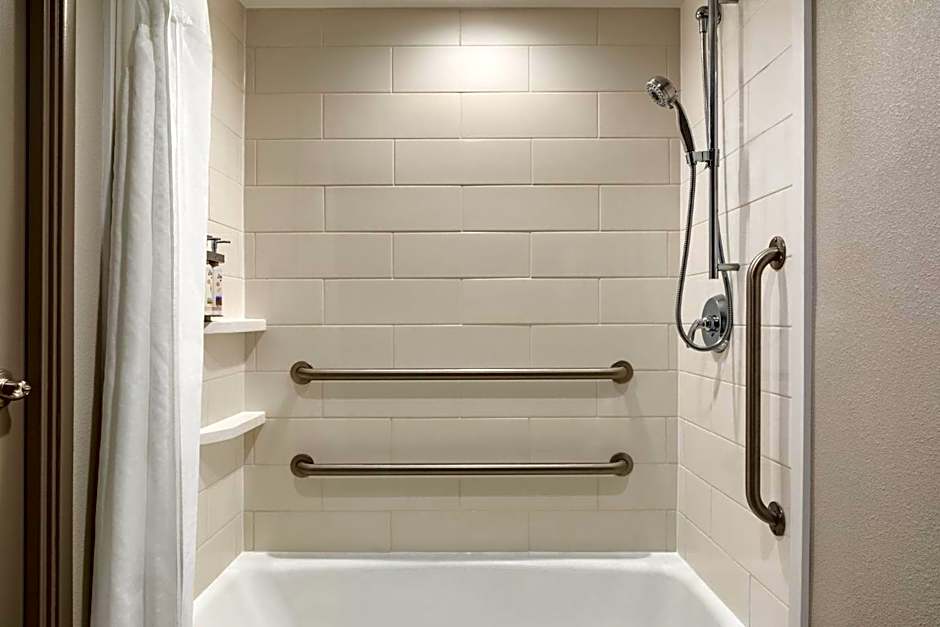 Holiday Inn Express Atlanta-Kennesaw By IHG