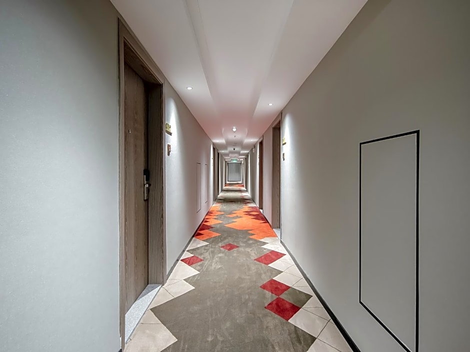 Borrman Hotel Hezhou Municipal Plaza