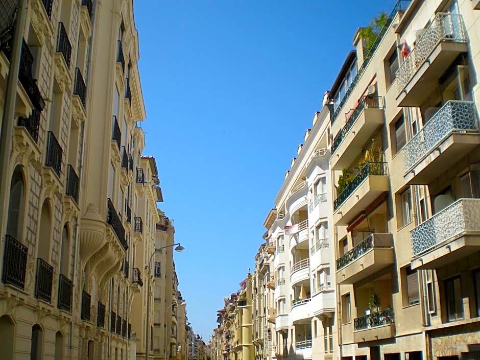 Nicelidays - Le Berlioz - city central - 7min from beaches