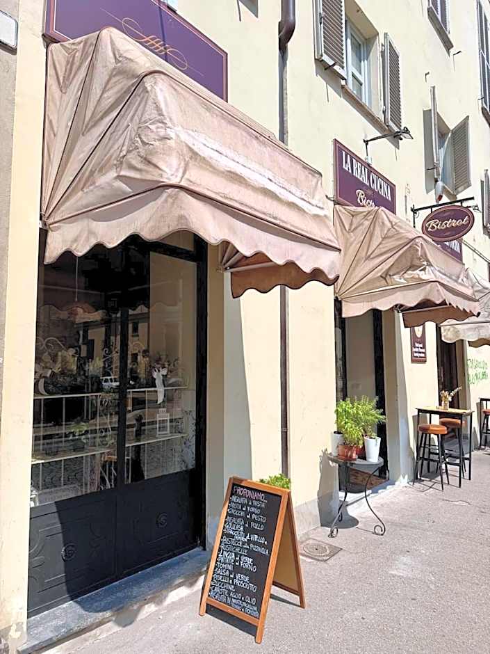 Ai Savoia B&B - Guest House