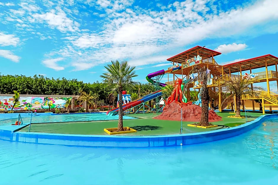 Trang Oasis Waterpark Hotel