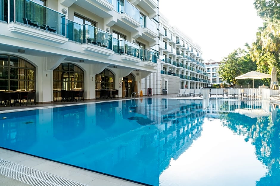 Emre Hotel  And Emre Beach Hotel