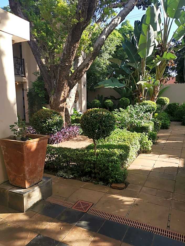 180 On Anderson Guest House