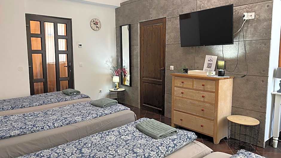 Pannónia Rooms and Apartments