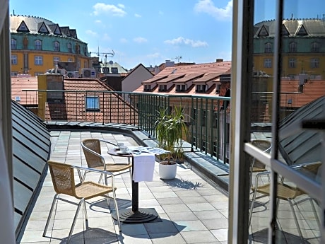 Double or Twin Room with Old Town View and Terrace