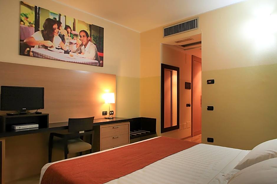 Hotel Studios