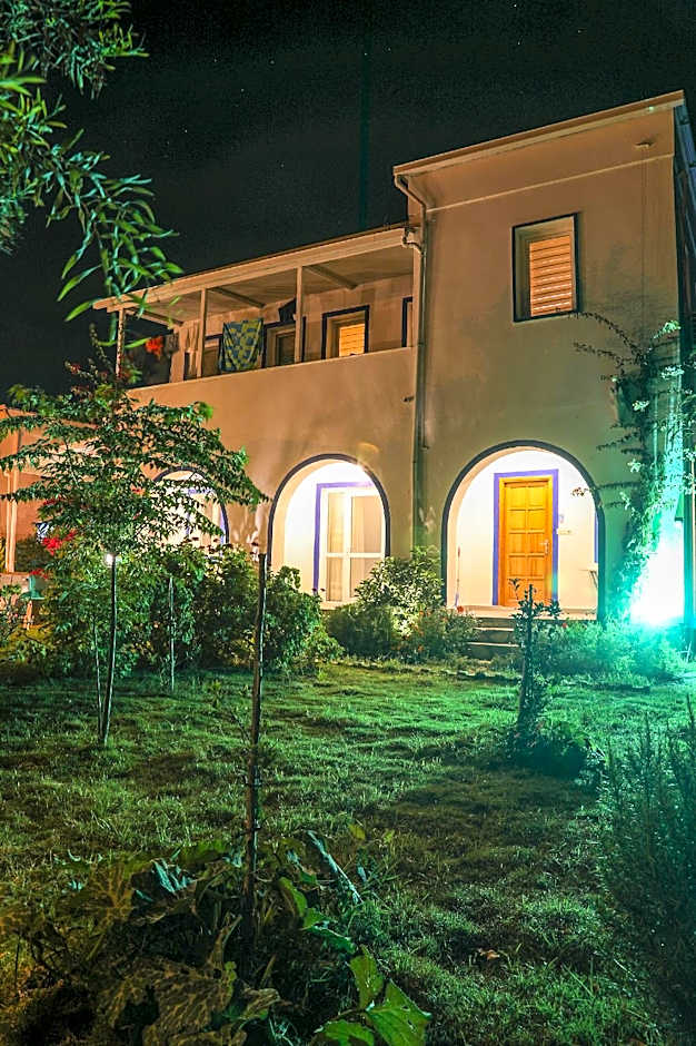 Yaliyani Motel Restaurant