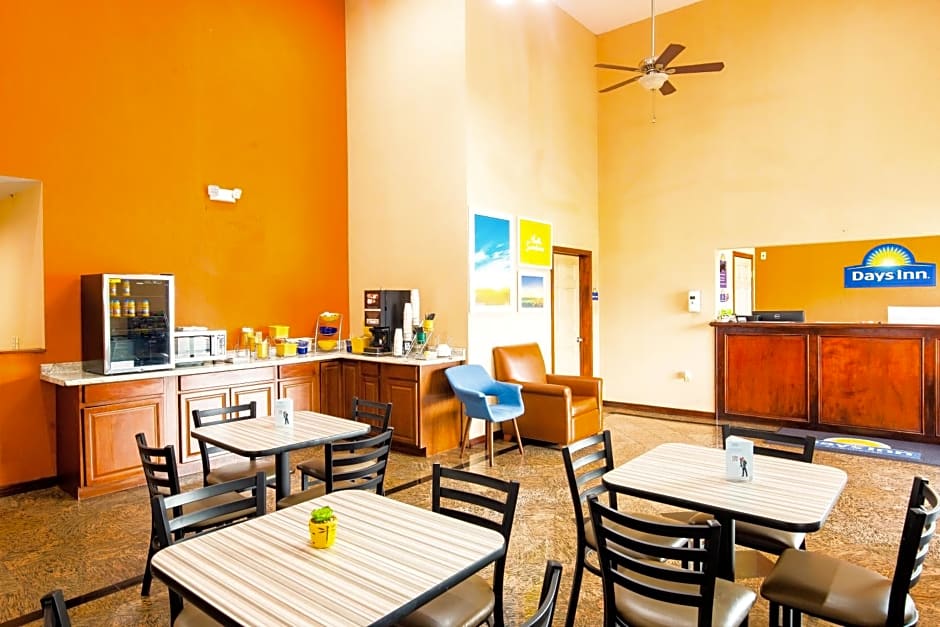 Days Inn by Wyndham Carlisle