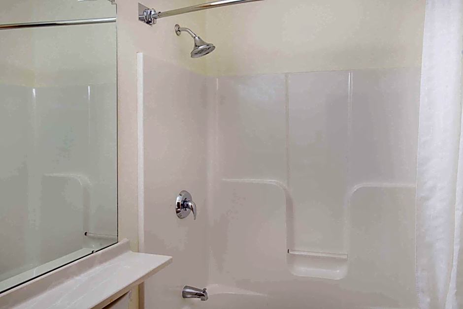 Microtel Inn & Suites By Wyndham Plattsburgh