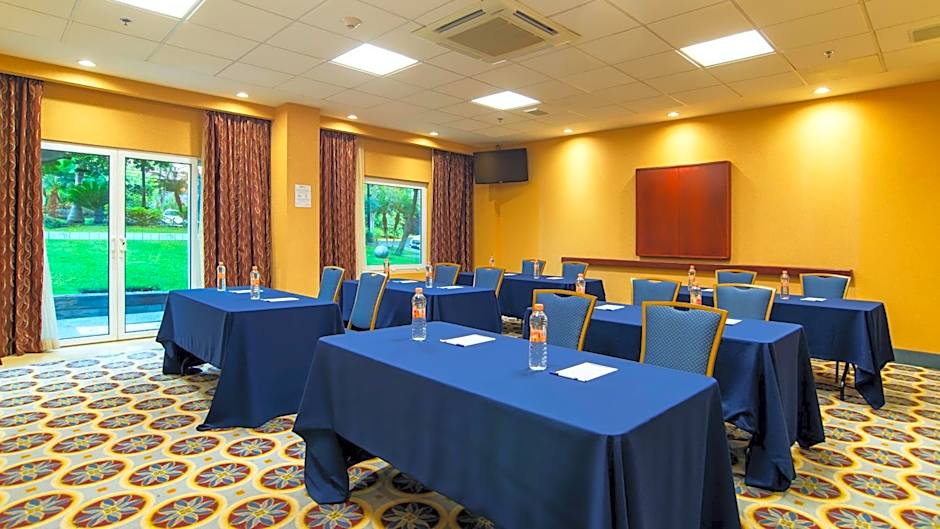 Holiday Inn Express & Suites Cuernavaca By IHG