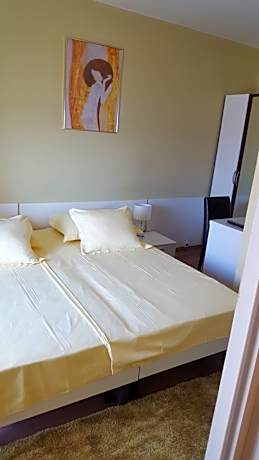 Room with kitchenette and Sea View