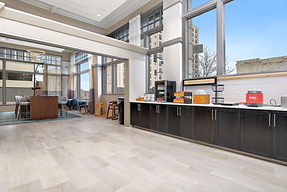 Hampton Inn By Hilton Kansas City Downtown Financial District, MO