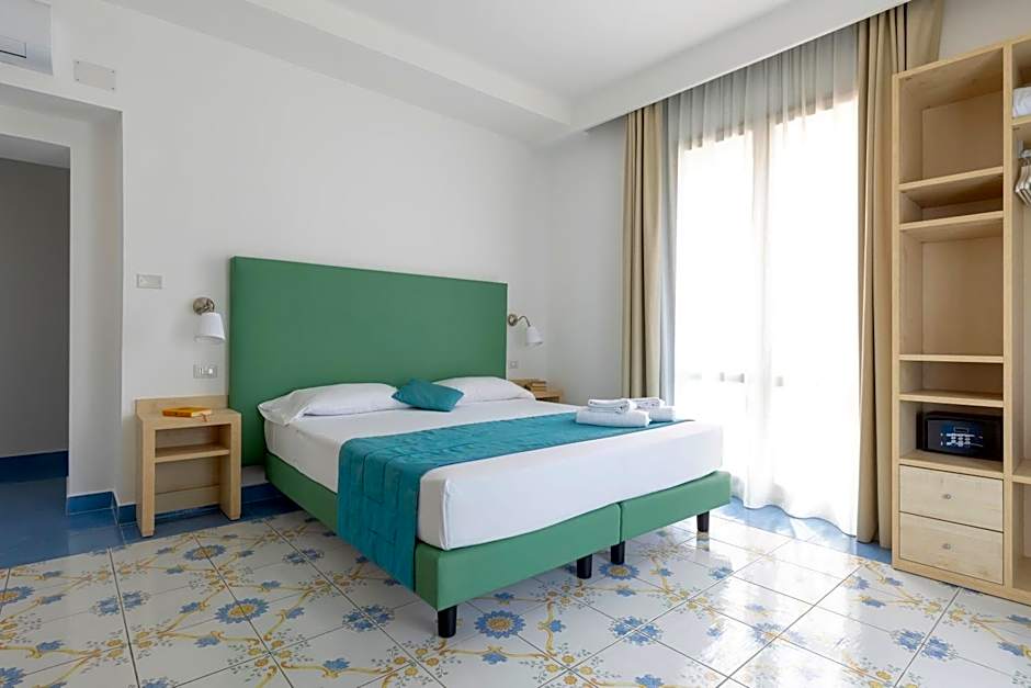 Napolit'amo Hotel Medina