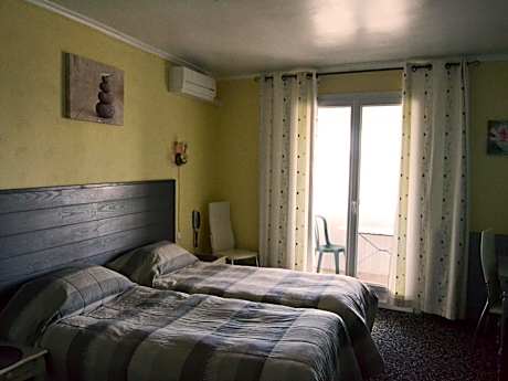 Double room-Standard-Ensuite with Bath-Terrace