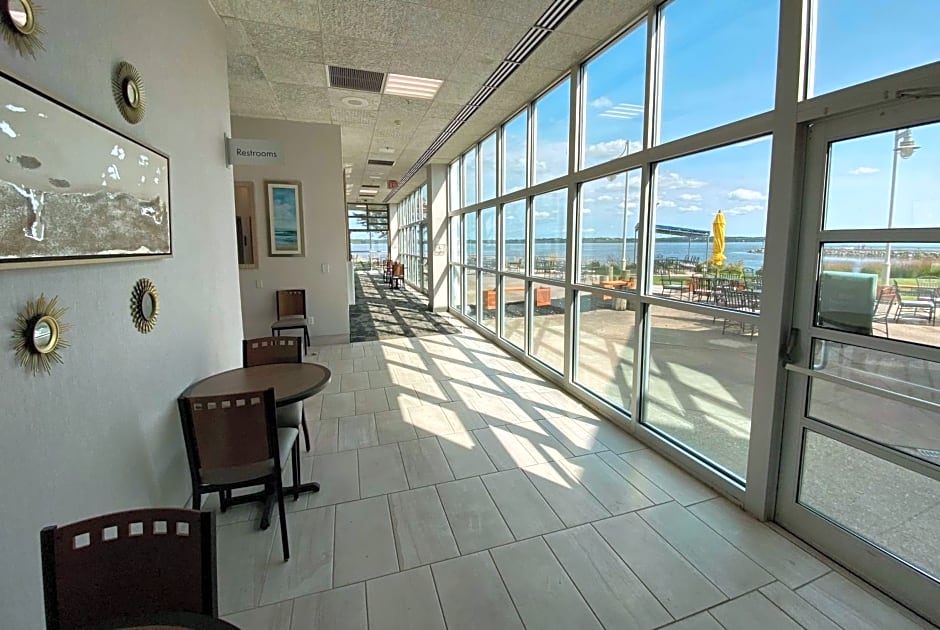 41 Lakefront Hotel, Trademark Collection by Wyndham