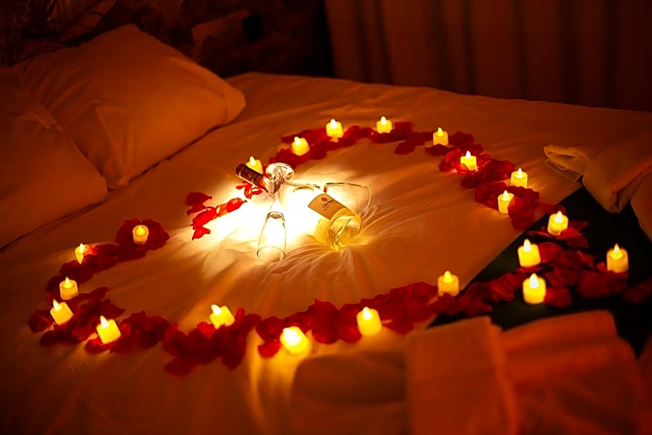 Love Room du Mont d'Or - Baignoire SPA - Minibar offert