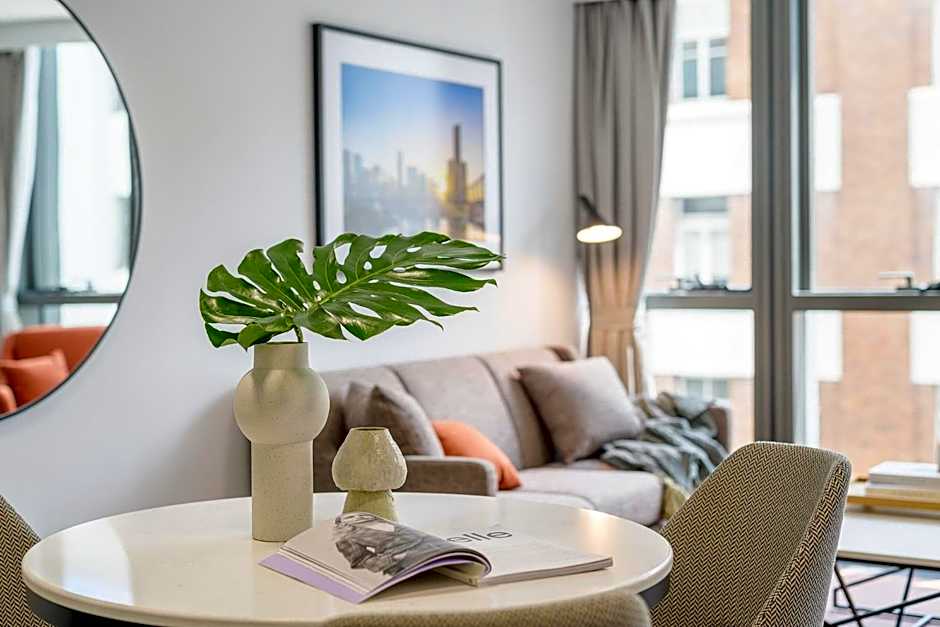 Meriton Suites Adelaide Street, Brisbane
