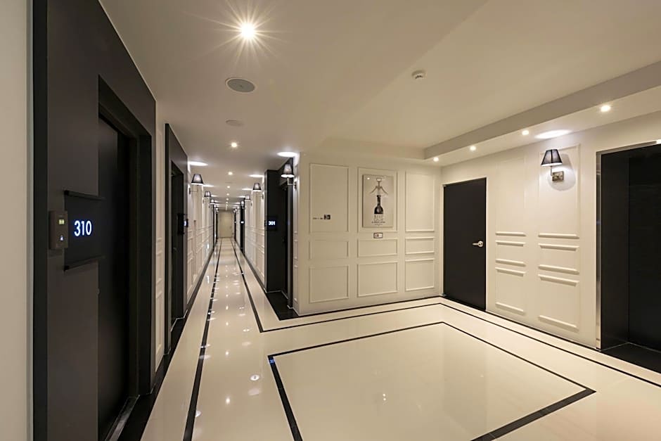 Yeonsan Hound Hotel