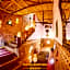 Hotel Babylon Dades