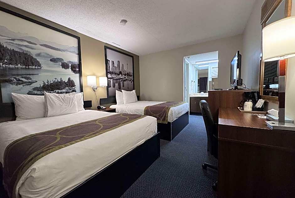 Super 8 by Wyndham Guelph