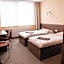 City Hotel B&B, reception 24 7, 800m od-from R1, free parking