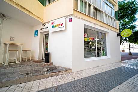 Be Happy Hostel - Albergue en el centro de Nerja