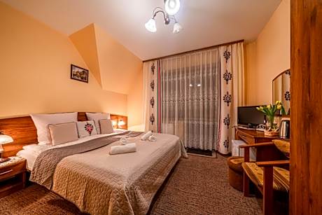 Double Room with Balcony (2 Adults + 1 Child)
