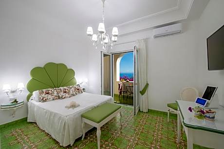 Standard Double Room with Balcony and Sea View