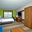 Holiday Inn Express Hotel & Suites Woodbridge By IHG