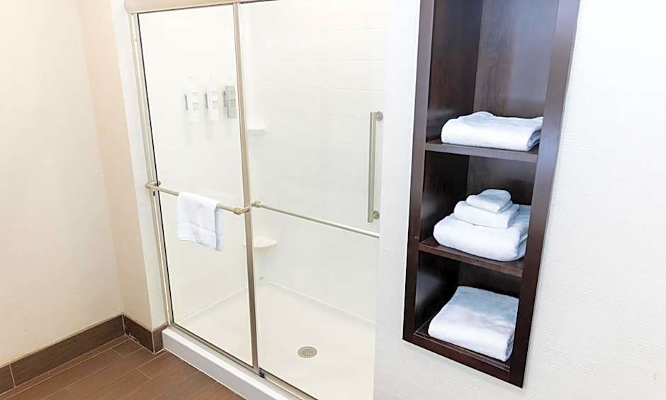 Hampton Inn & Suites by Hilton Stroudsburg Pocono Mountains