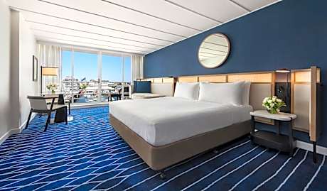King Room with Balcony and Darling Harbor View