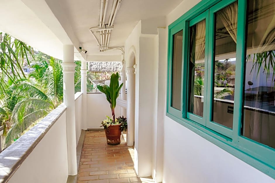 Sayulita Central Hotel