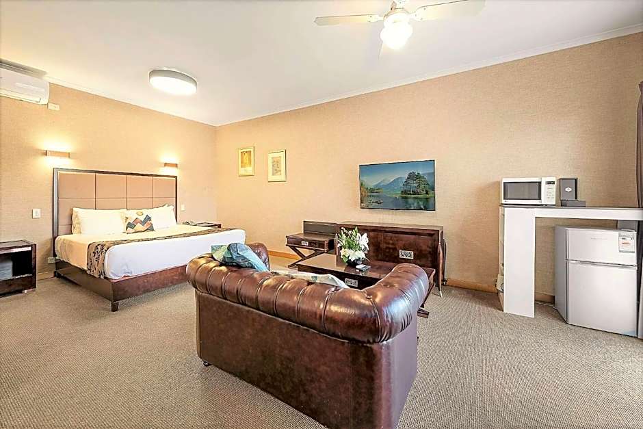 Eltham Gateway Hotel