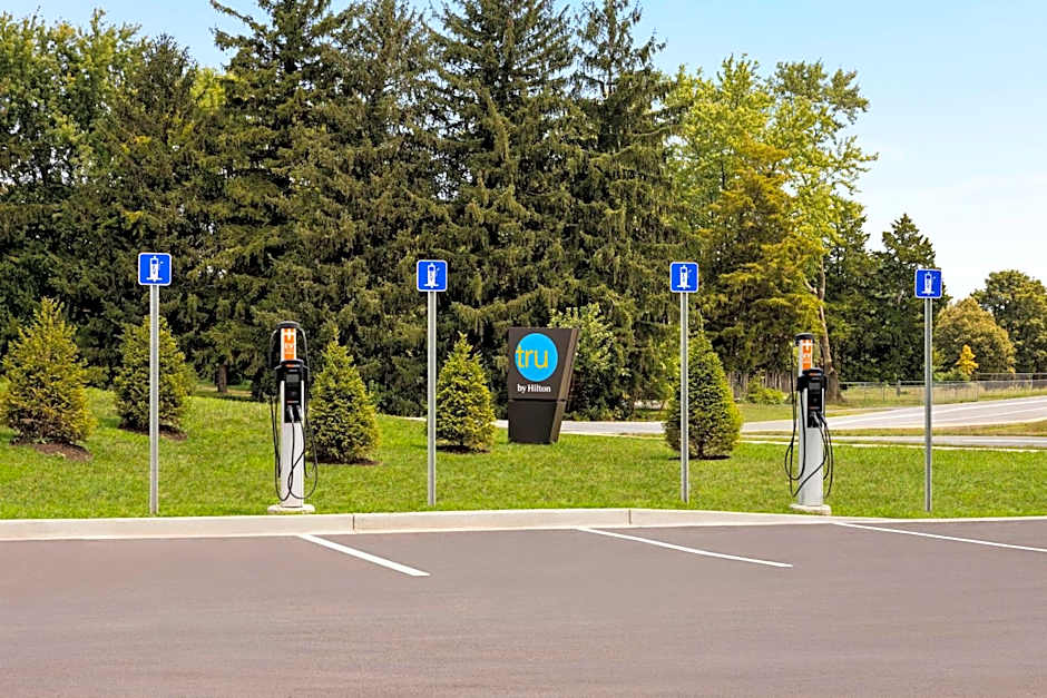 Tru by Hilton Martinsburg