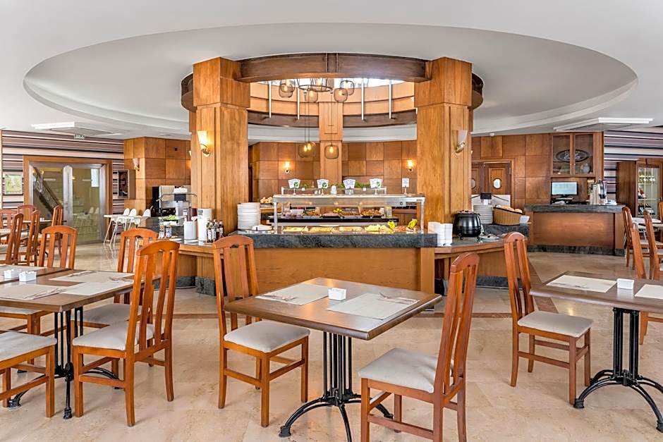 Elba Lucia Sport & Suite Hotel