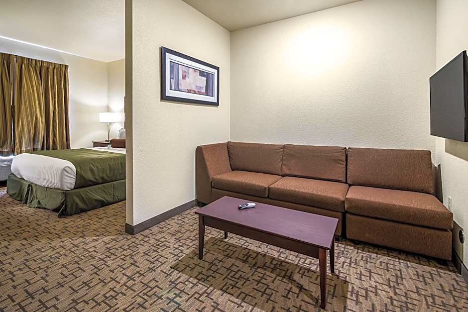 Cobblestone Hotel & Suites - Victor