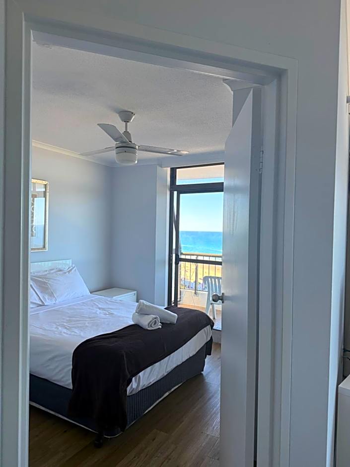 Surfers International Apartments