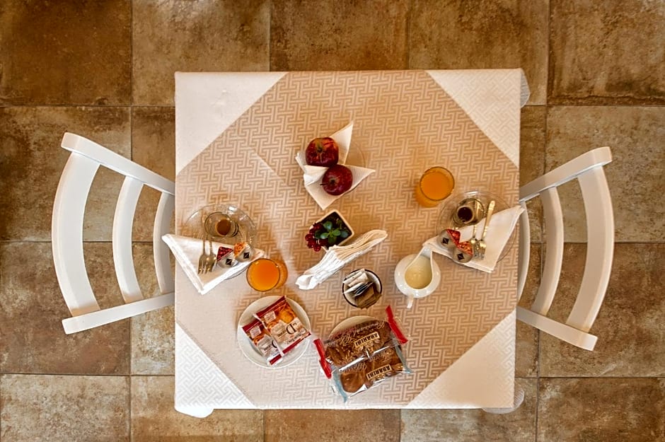 Villa Malvasio Pool and Jacuzzi Room Sassari