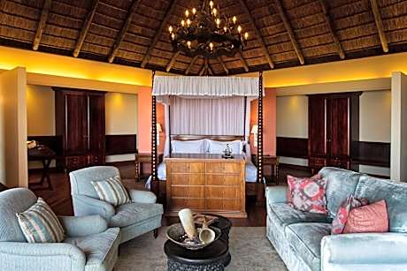 Deluxe Suite with Sea View