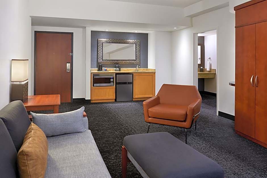 Courtyard by Marriott Calgary Airport