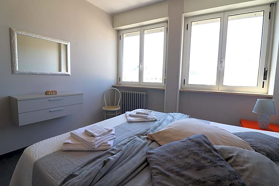 Modern Holiday Apartment With Wi-fi, Air Conditioning And Balcony; Pets Allowed