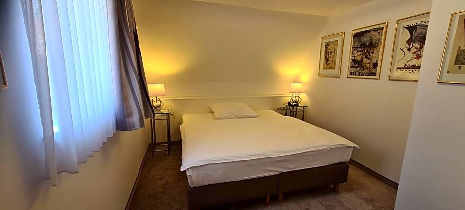 Hotel Garni "Am Ellinger Tor"
