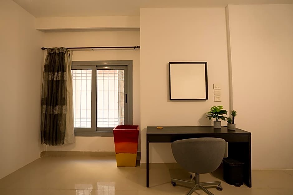 Spacious Garden Duplex near JW Marriott