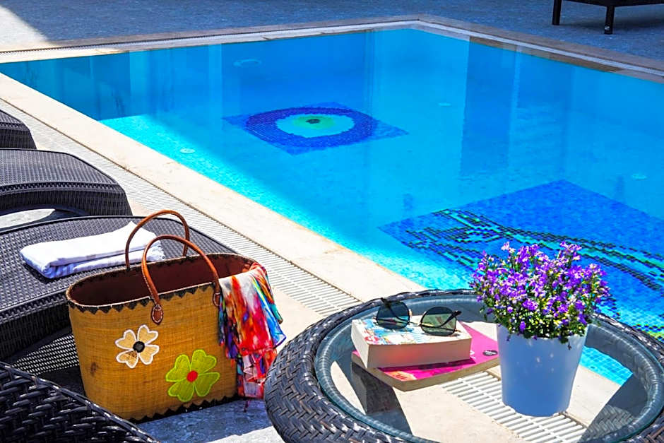 Aurasia Sea Side Hotel